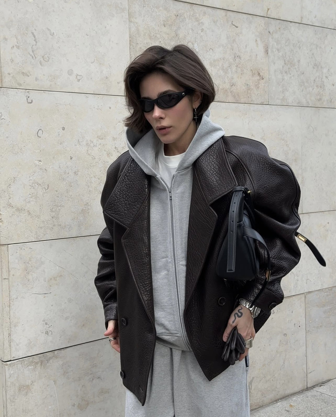 Dam oversize läderlook kappa med Textured Surface och vid Lapels