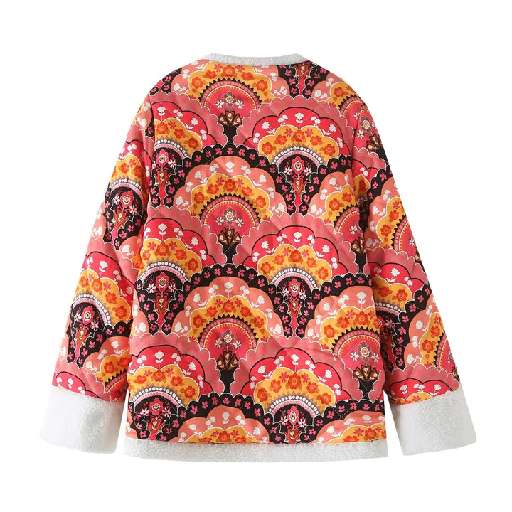 Dam quiltad kort jacka med teddy foder, rund hals och button closure