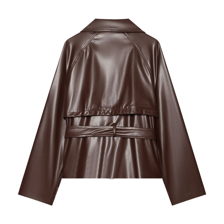 Dam Kort Double-Breasted Faux Läder Trenchcoat med Waist Belt