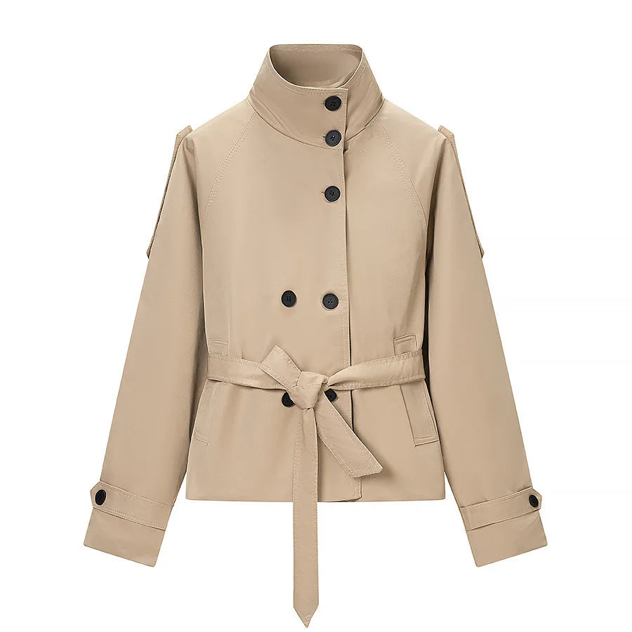 Dam kort utility trenchcoat med ståkrage, double-layered knäppning, axel flaps, och figurnära tie bälte