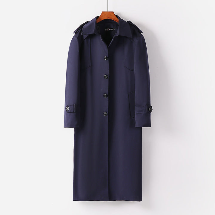 Dam längre klassisk trenchcoat med shoulder patches, knapp stängning och justerbar muddar