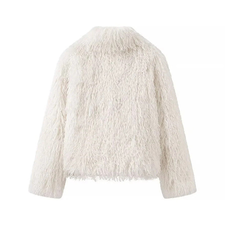 Dam kort faux pälsjacka med open skärning och voluminous lång hair look