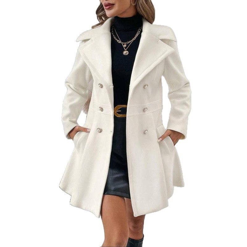 Dam elegant och modern trenchcoat