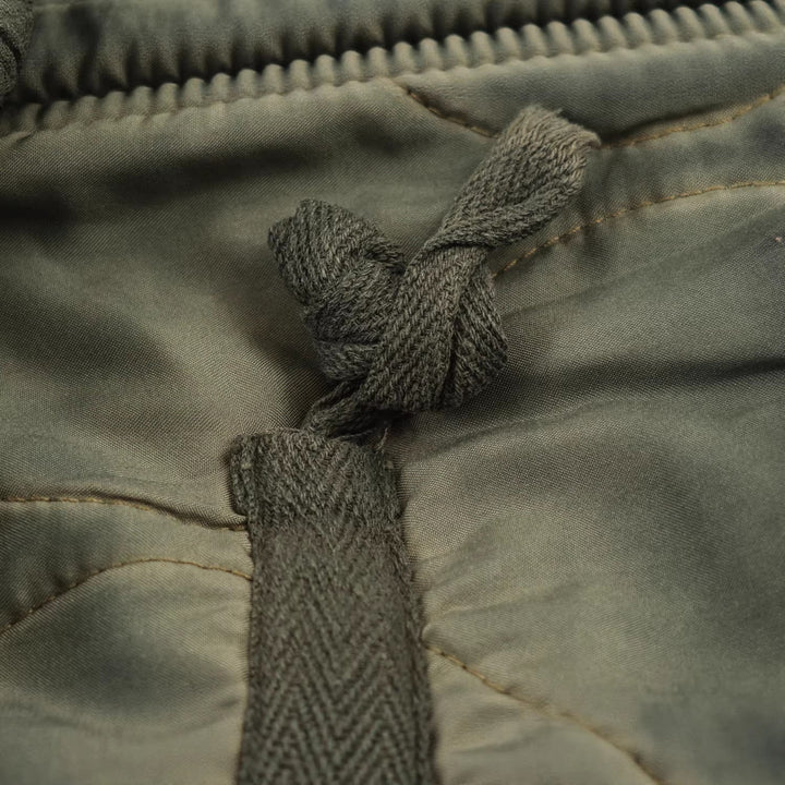 Dam Kort Quiltad Jacka med Round Neck, Two-Way Dragkedja och Knapp Knäppning