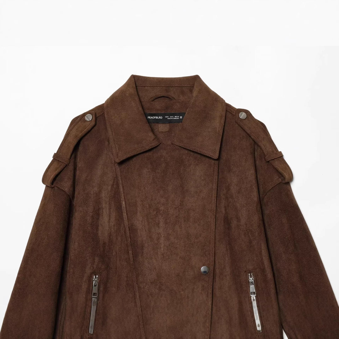 Dam Kort Suede Bikerjacka med Shoulder Flaps, Dragkedja Fickor och Boxig Silhuett