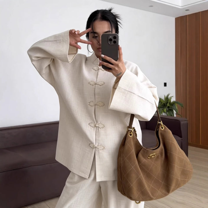 Dam oversize Mandarin jacka med Knot Closures och vid ärmar