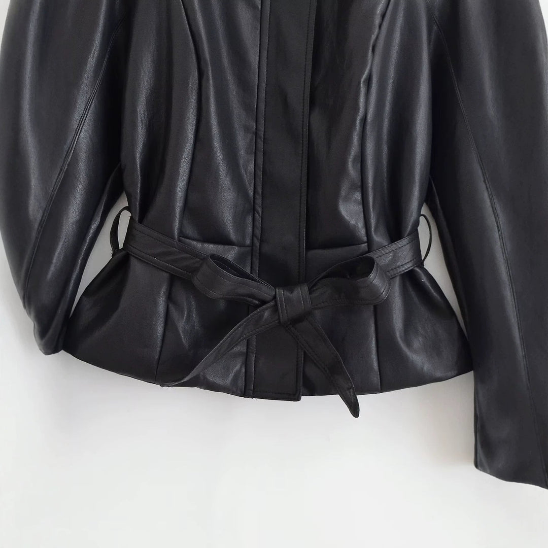 Dam Tailored Jacka i Läderlook med Tie Belt och Dropped Shoulders
