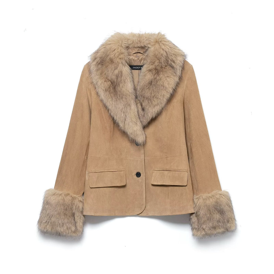 Dam Kort Mocka Jacka med Voluminous Fur Krage och Bred Fur Muddar