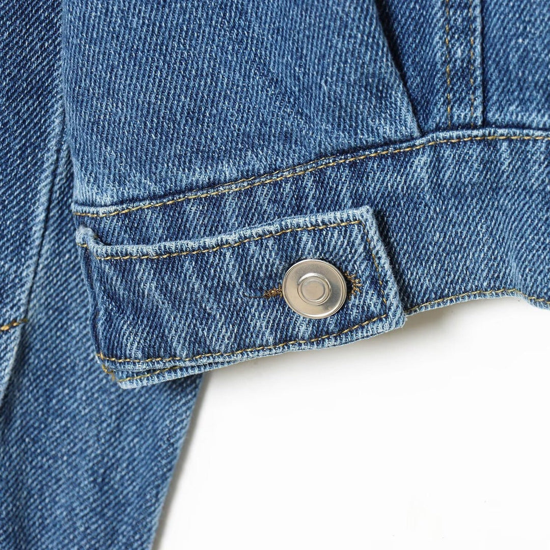 Dam Kort Skärning Oversize Denimjacka med Lock Fickor