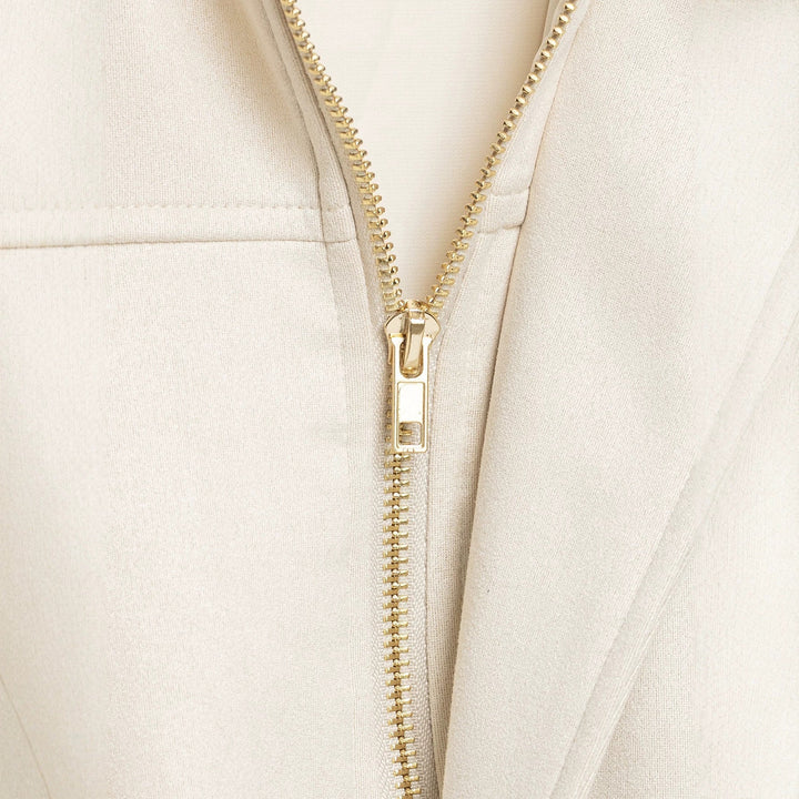 Dam Kort Boxig Jacka Tillverkad av Velour Look med Skjort Krage, Wide Raglan Ärmar och Drawstring