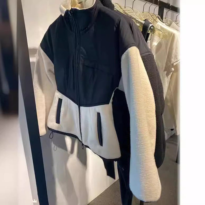 Dam modern övergångsjacka med hög krage och praktiska fickor