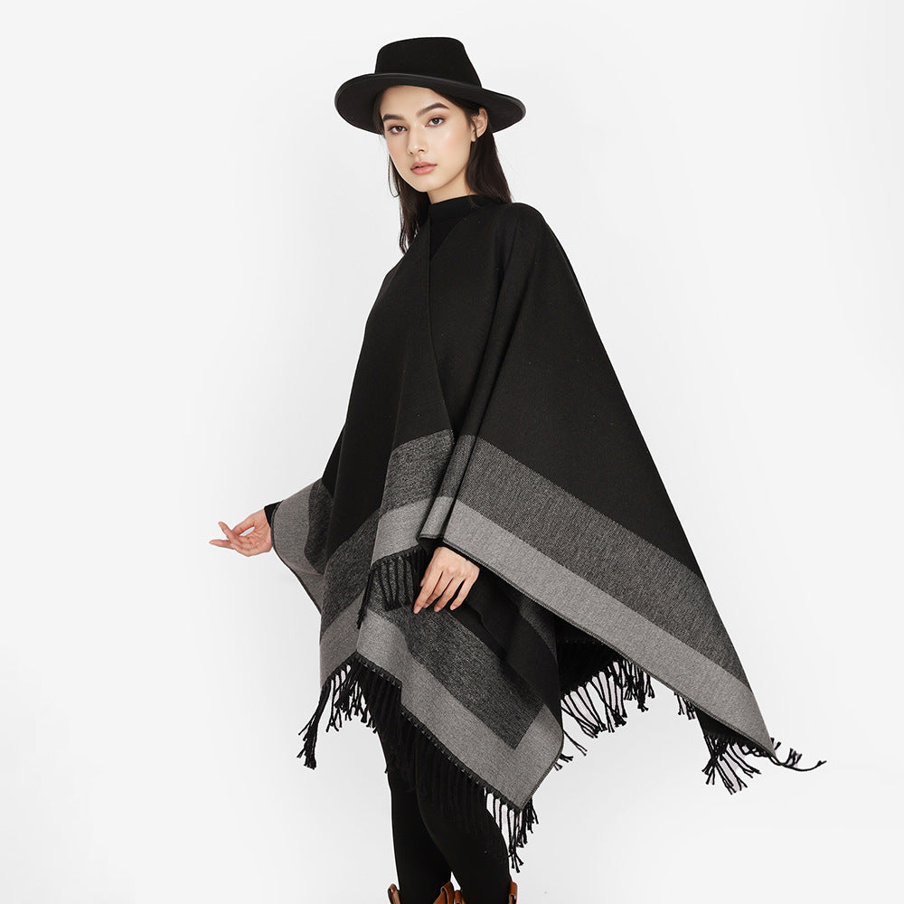 Dam Rectangular ullblandning poncho Wrap med öppen front och Fine fransfåll