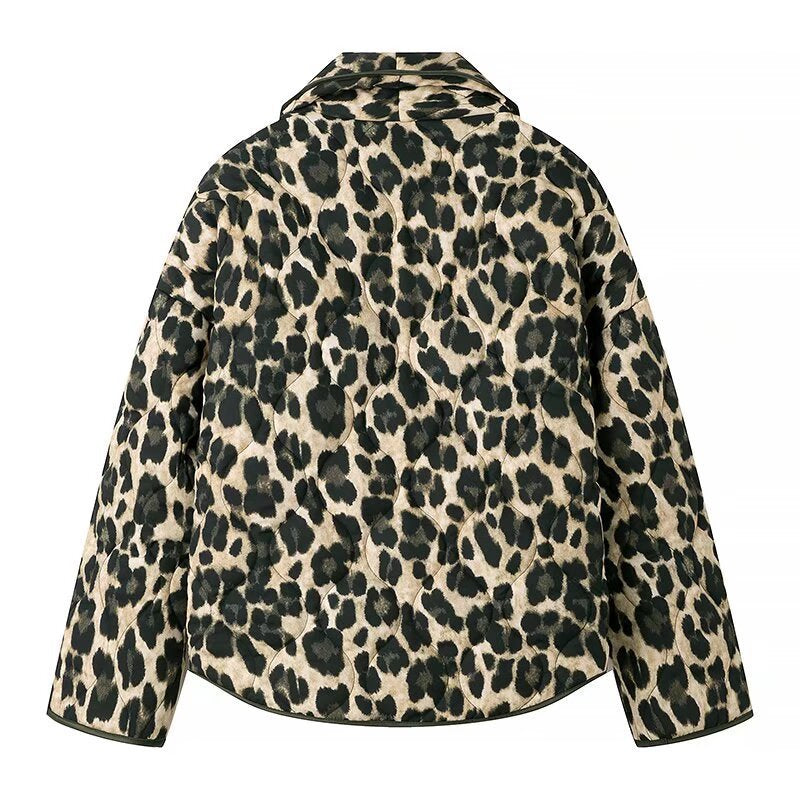 Dam kort jacka med leopard tryck, boxy silhuett och shawl krage