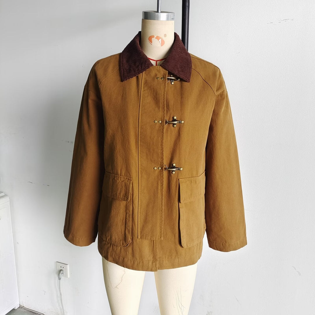 Dam kort canvas jacka med manchester krage och decorative toggle closures