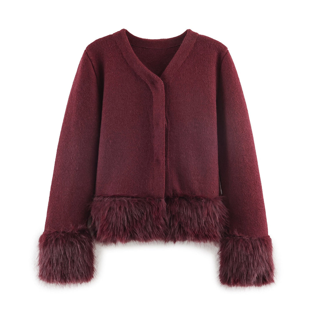 Dam kort ulljacka med fluffy faux fur kant at Den fåll och ärmar