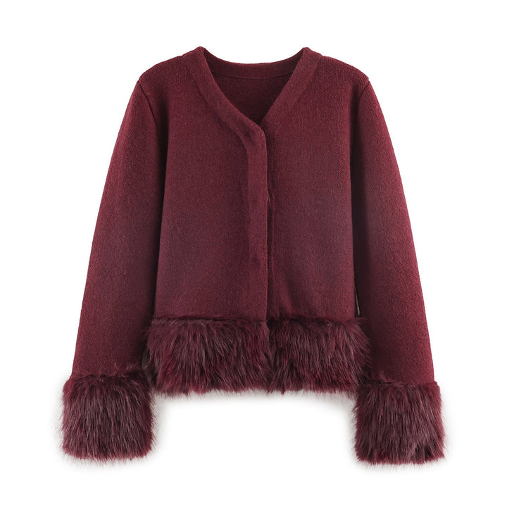 Dam kort ulljacka med fluffy faux fur kant at Den fåll och ärmar