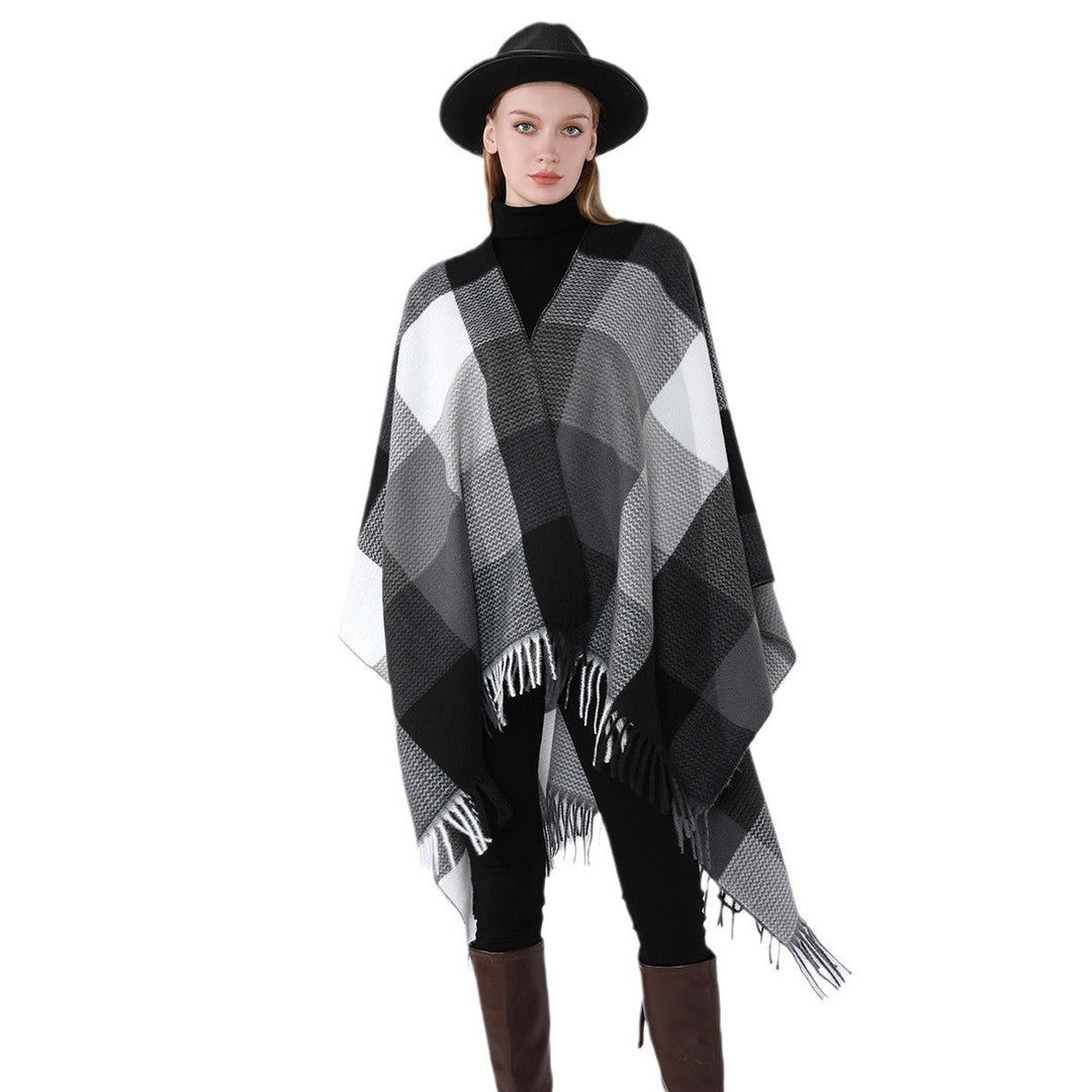 Dam mjuk-fallande oversized poncho i Plaid Weave mönster med V-Neck och Fringed fåll