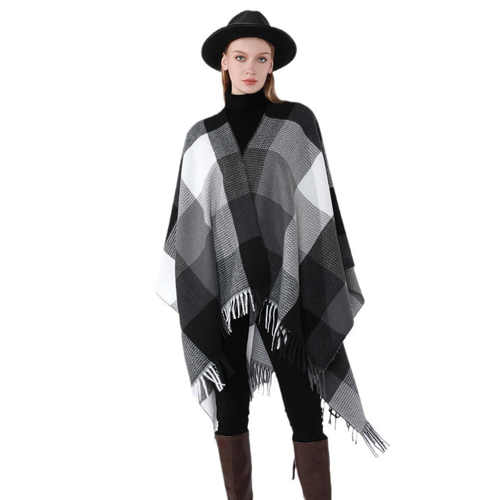 Dam mjuk-fallande oversized poncho i Plaid Weave mönster med V-Neck och Fringed fåll