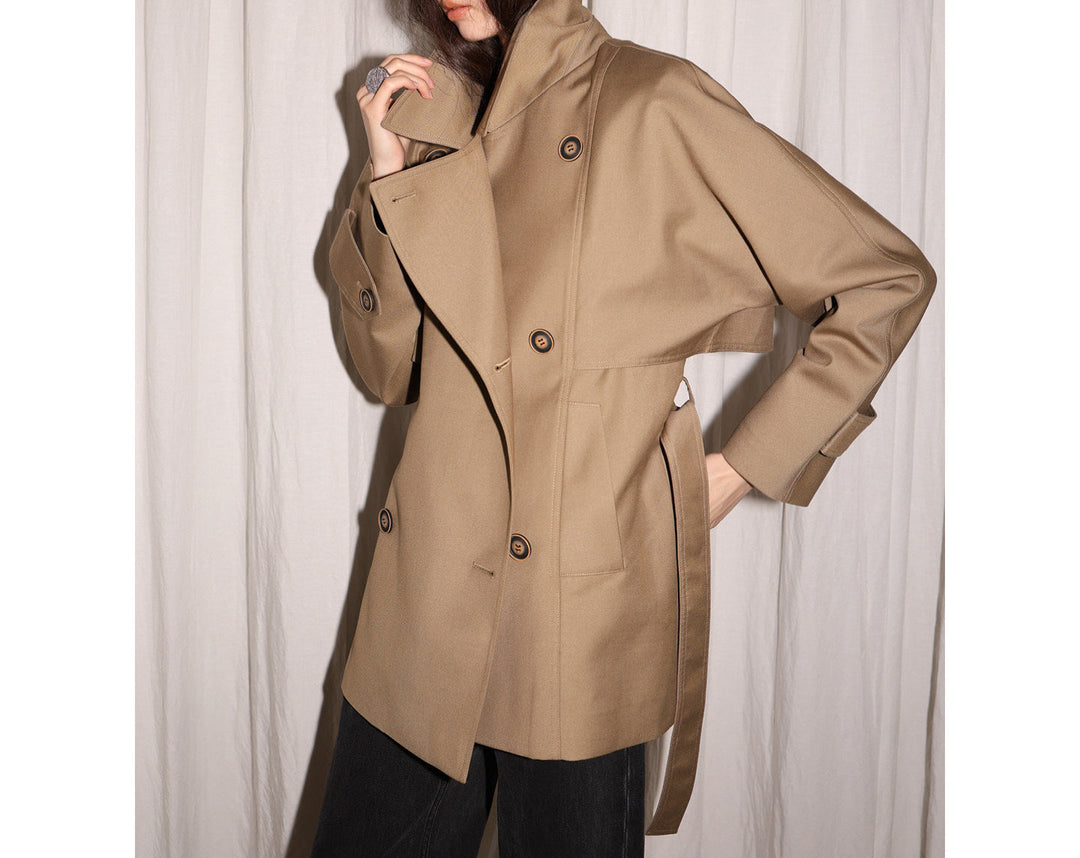 Dam modern trenchcoat med midjebälte och stor fickor