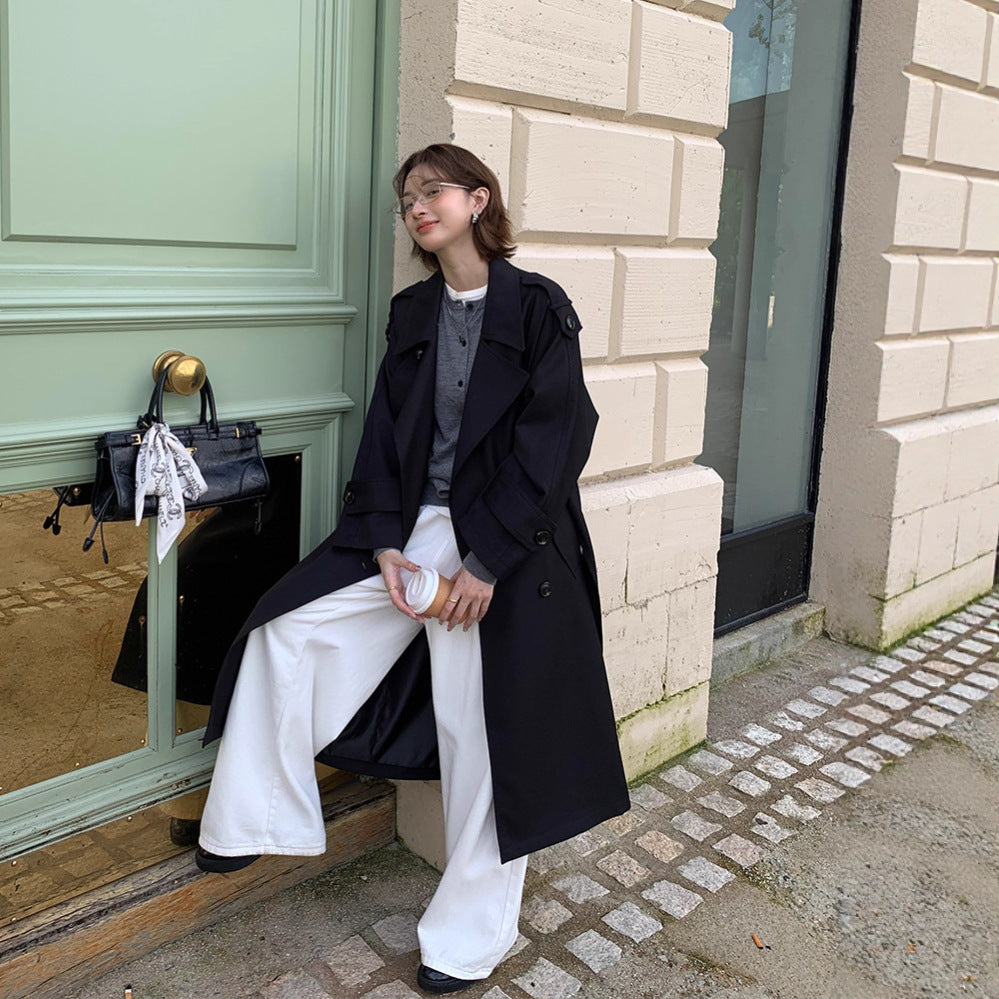 Dam lång trenchcoat in oversize look med bälte och Shoulder Patches