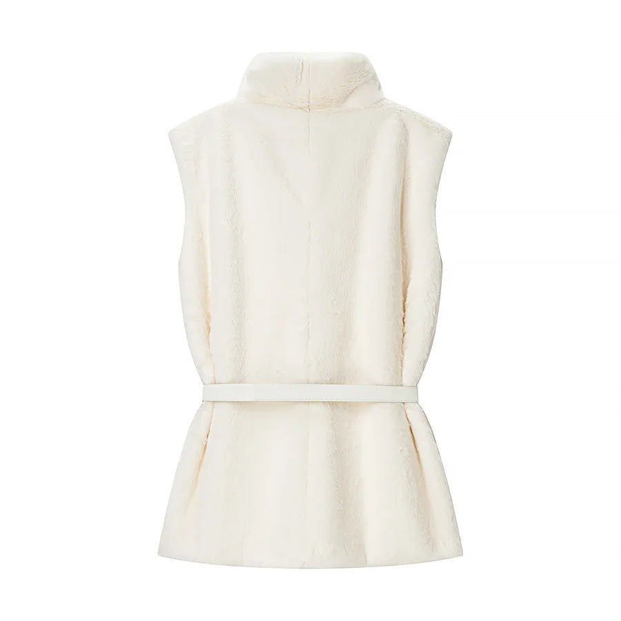 Dam sleeveless faux fur väst med high turtleneck och figursydd läder bälte