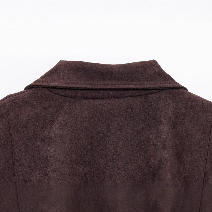 Dam kort jacka gjord sammet imitation med a midjebälte, boxig skärning, och zippered fickor