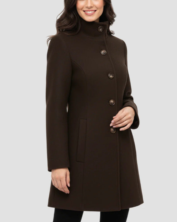 Dam elegant ulljacka med hög krage
