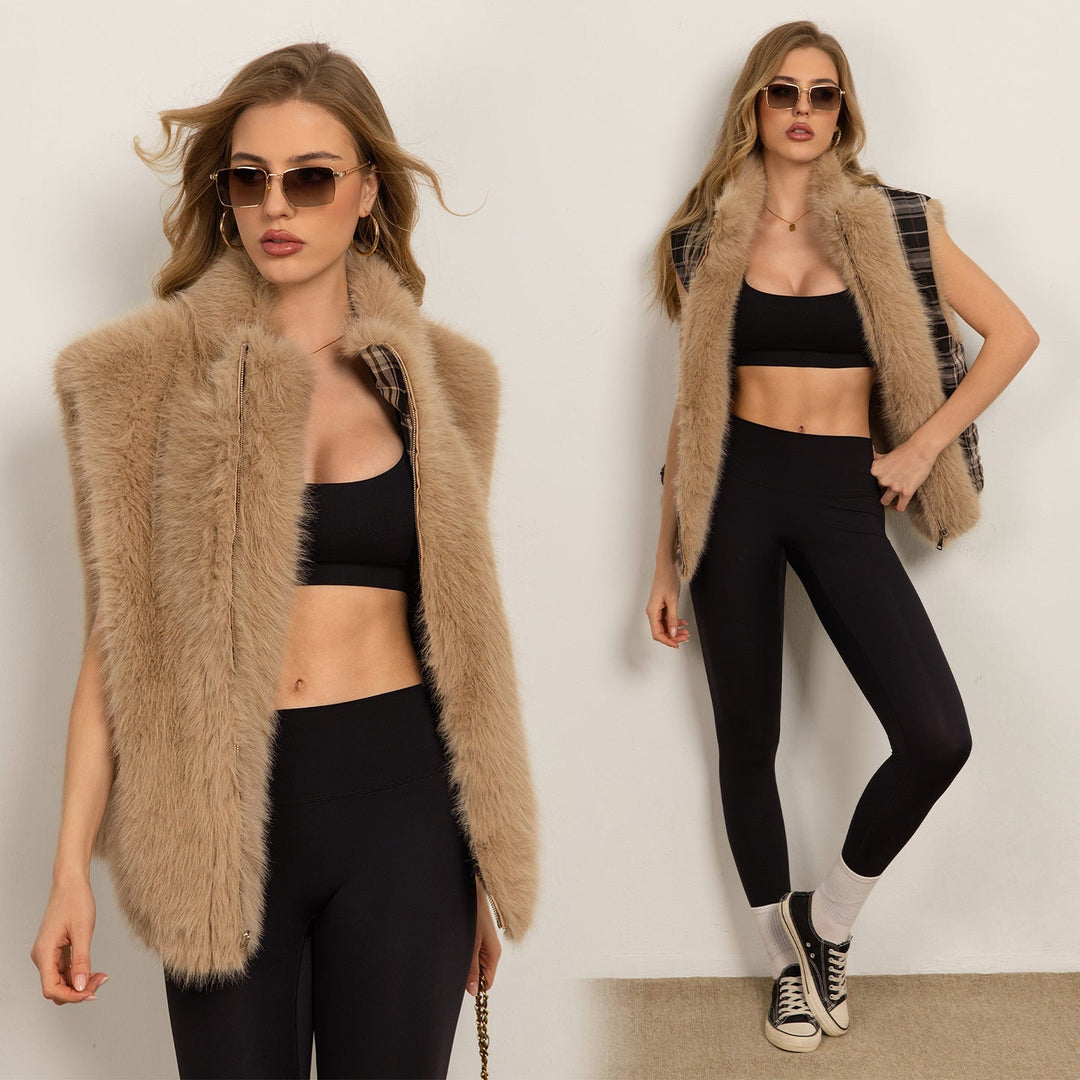 Dam kort mysig faux fur väst med hel dragkedja och rutig foder