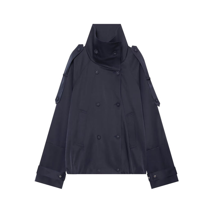 Dam Kort Skärning Double Breasted Trenchcoat med Hög Stå Krage och Cape Ärmar