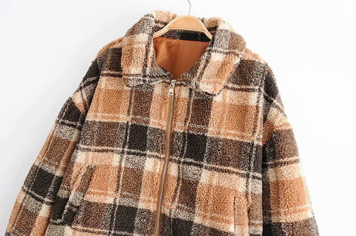 Dam Checked teddy jacka med dragkedja, oversize skärning och Faux Fur foder