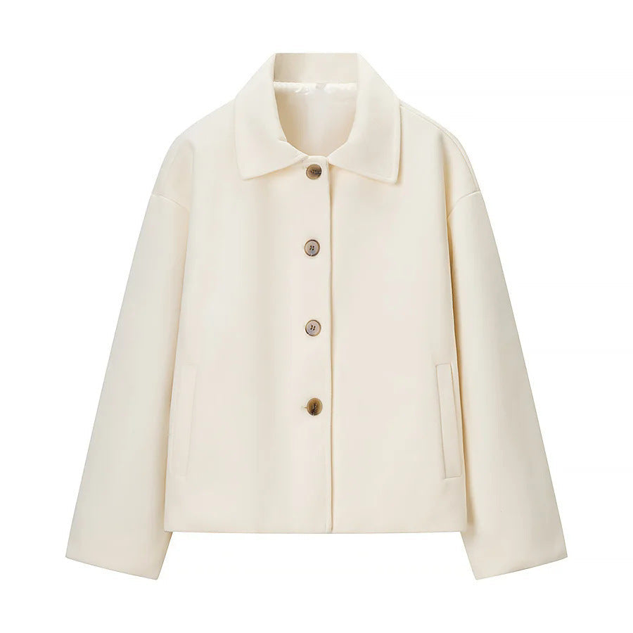 Dam boxy kort jacka med oversized skjortkrage, concealed knäppning och seamless sidofickor