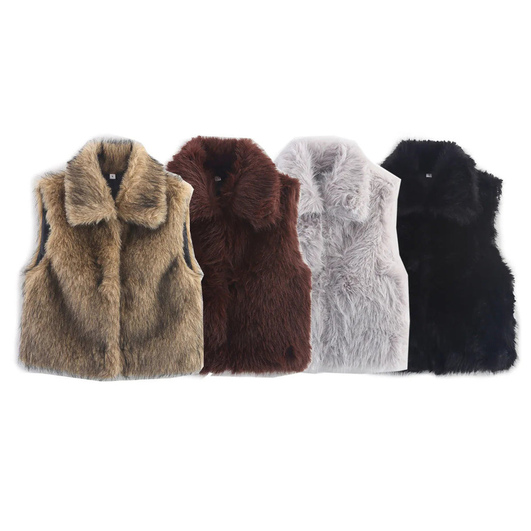 Dam mysig faux fur väst med bred krage, vadderad foder, och Feminin tailoring