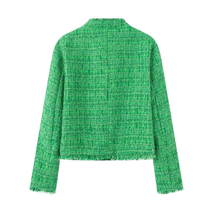 Dam kort bouclé tweed jacka med golden decorative knappar, påsydda fickor, och fringe kant