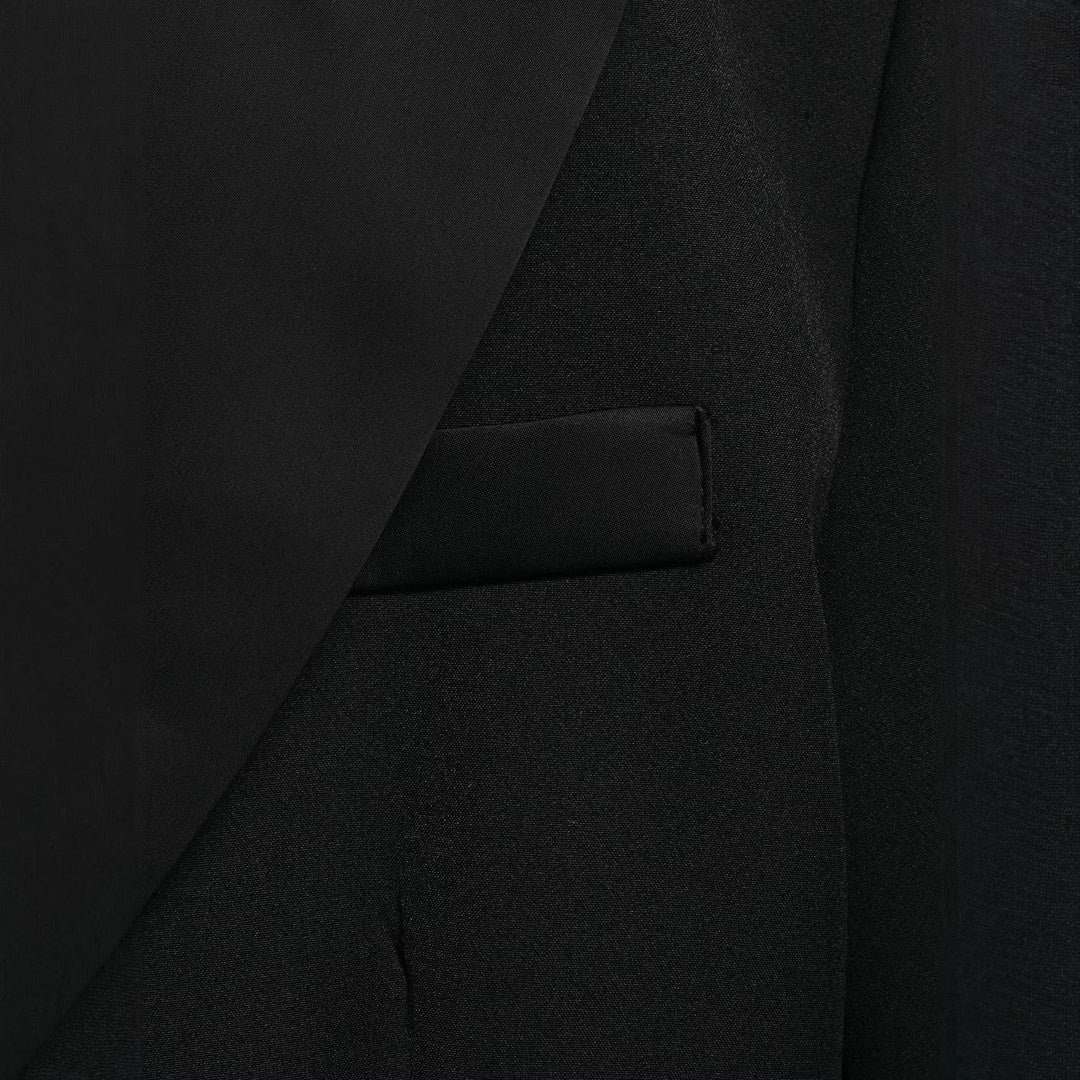 Dam Kort Tuxedo Jacka i Tuxedo Stil med Pointed Satin Lapels