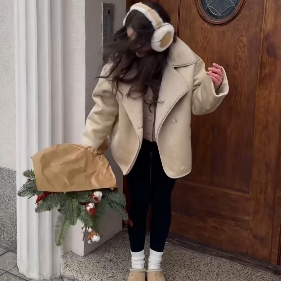 Dam Boxy jacka gjord Faux Shearling med stor teddy krage och sidofickor