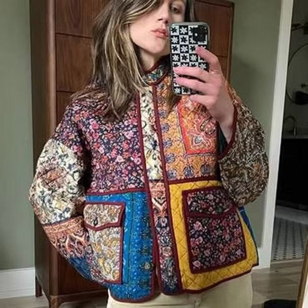 Dam Boho quiltad jacka med patchwork tryck, quiltad foder och påsydda fickor