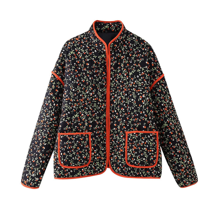 Dam quiltad floral jacka med ståkrage, dragkedja, och påsydda fickor