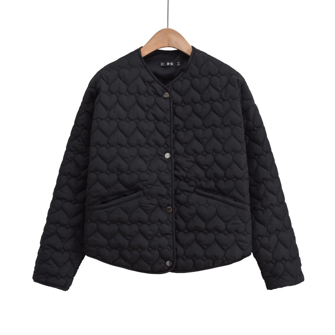 Dam 100+ Quiltad Kort Jacka med Heart Quilting, Round Neckline och Tryckknapp Knappar