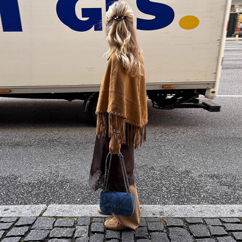Dam mocka-look Fringe Cape med skjortkrage och Eyelet Decoration