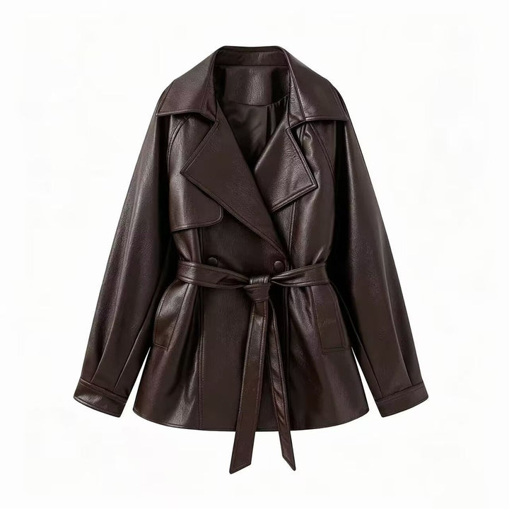 Dam Tailored Kort Trench i Konstläder med Tie Belt