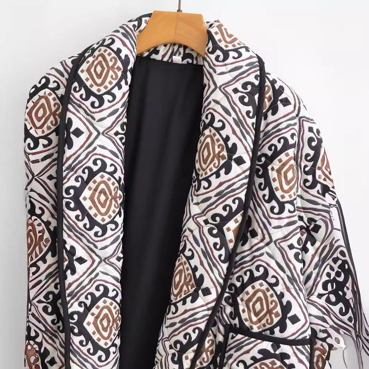 Dam kviltad Kimono jacka med midjebälte och Ethno mönster