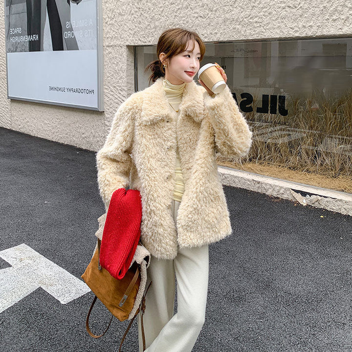 Dam kort teddy kappa med Cozy Faux Fur Texture och klassisk krage