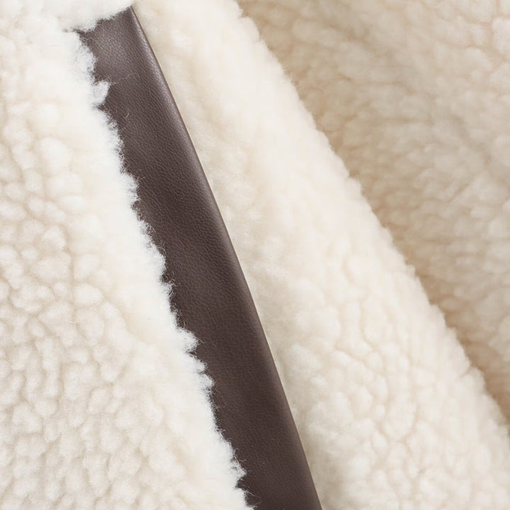 Dam 100+ Teddy Jacka i Oversize Look med Stå Krage och Contrast Piping