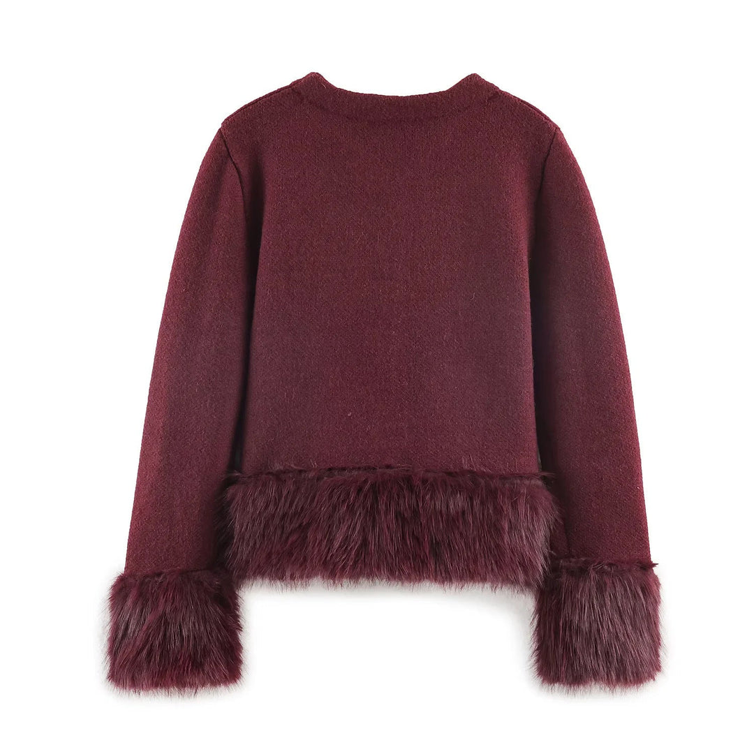 Dam kort ulljacka med fluffy faux fur kant at Den fåll och ärmar