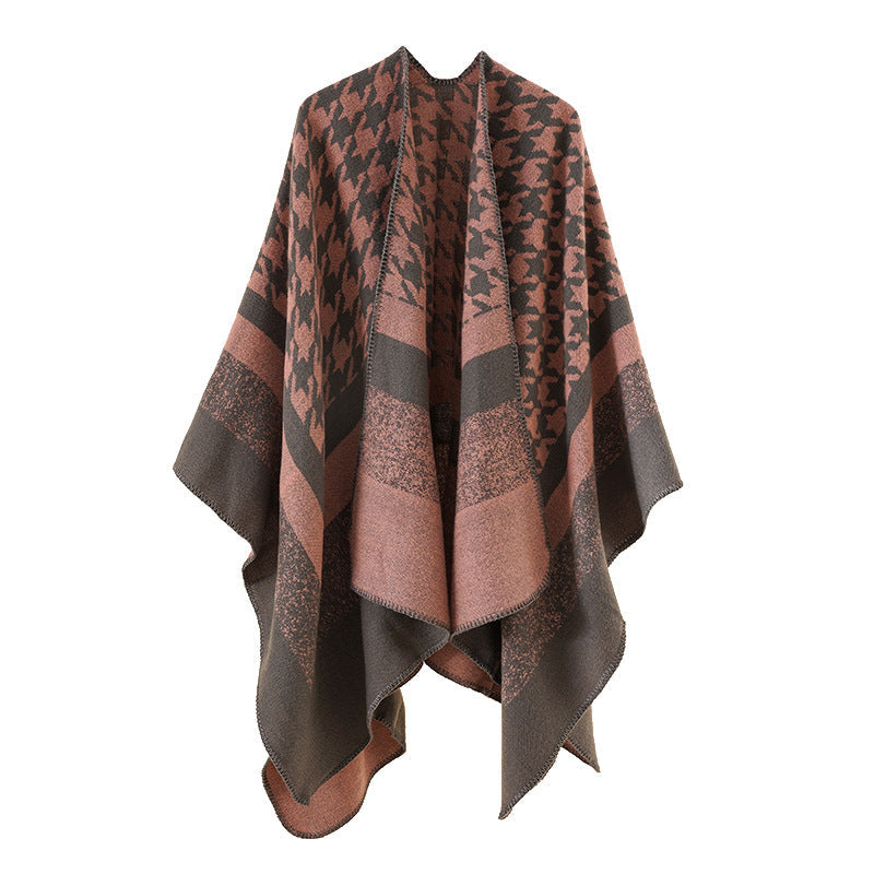 Dam Oversize Ruana poncho tillverkad av ullblandning med houndstooth och block jacquard mönster