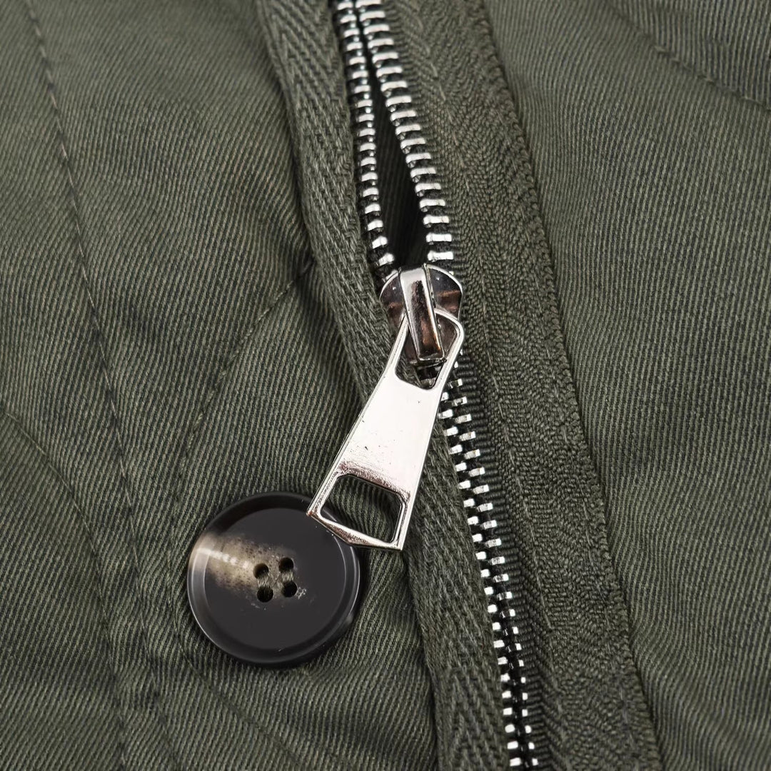 Dam Kort Quiltad Jacka med Round Neck, Two-Way Dragkedja och Knapp Knäppning