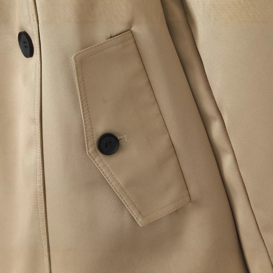 Dam Kort Skräddarsydd Dubbel-Breasted Trench med Cape Ärmar och Knytbälte