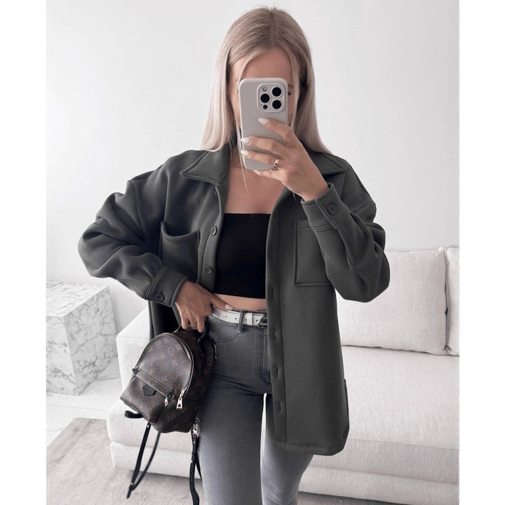 Dam oversize skjortjacka Shacket gjord mjuk ullblandning med patch bröstfickor
