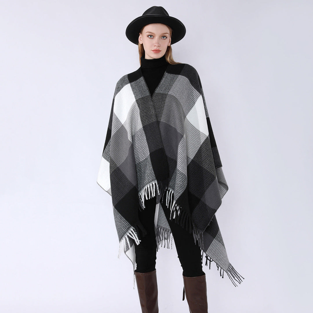 Dam mjuk-fallande oversized poncho i Plaid Weave mönster med V-Neck och Fringed fåll