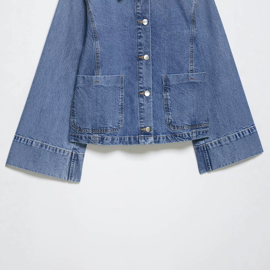 Dam Oversize Denimjacka i Boxig Skärning med Kort Silhuett och Patch Fickor